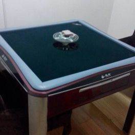 9.8成新麻將桌轉讓-合肥家具家私